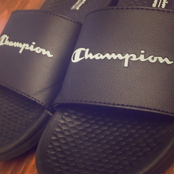 size 15 champion slides